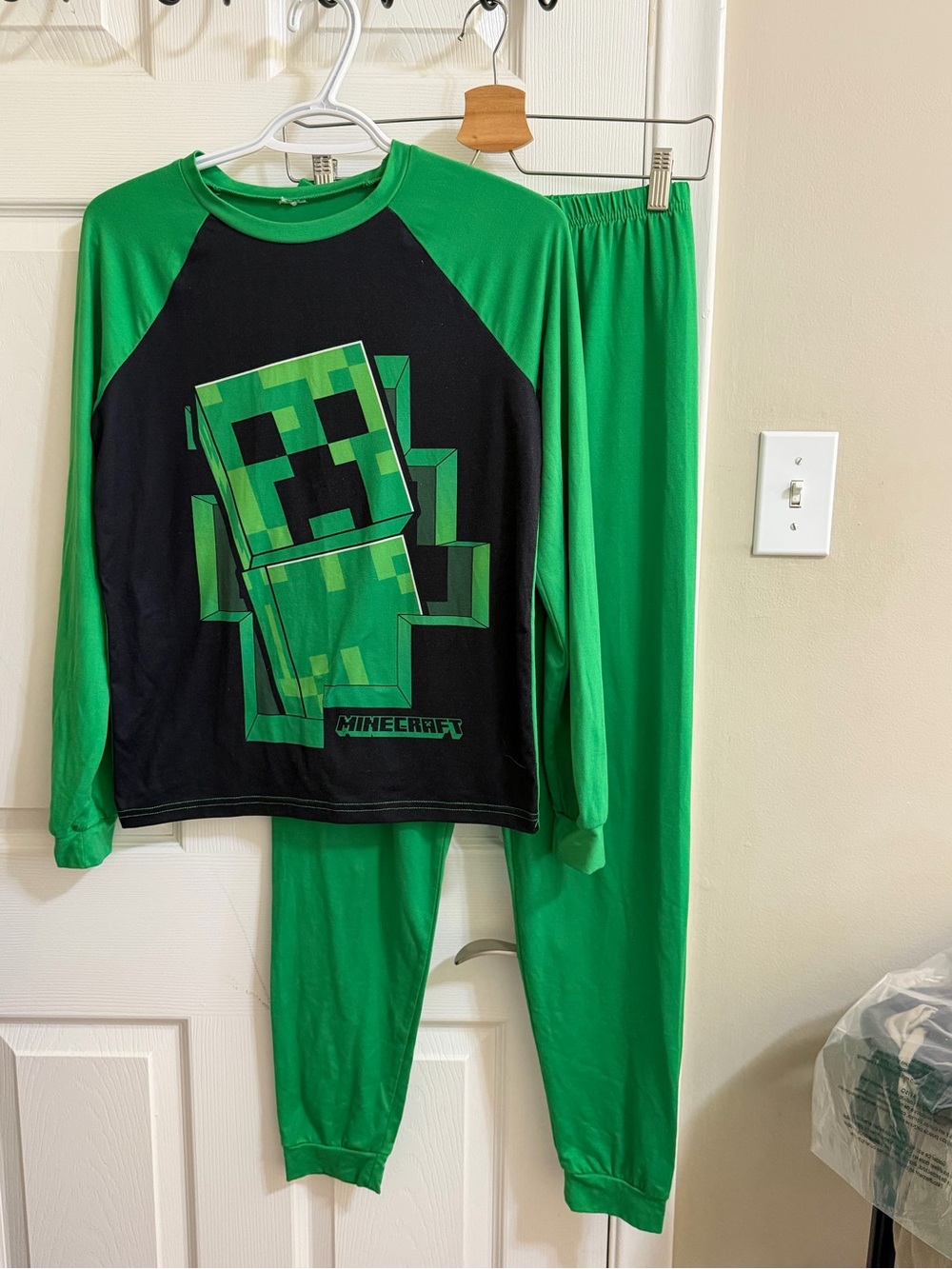 Minecraft - Boys Green Creeper Pajama Set - Long Sleeve